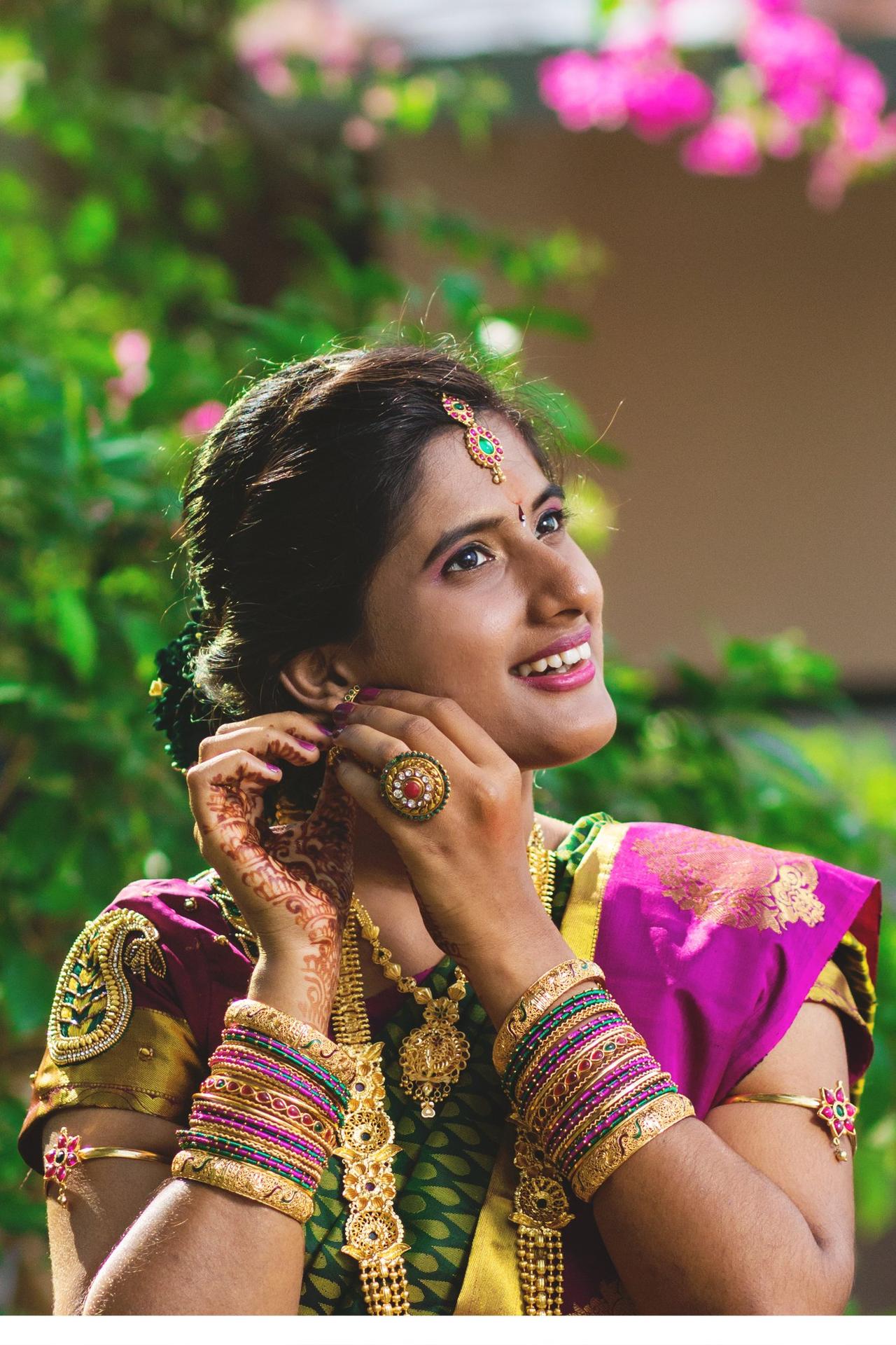 Bridal Jewellery Trend 2020 - Unique Bridal Bracelets & Chura Kara Designs  | Bridal looks, Bridal poses, Bridal photography