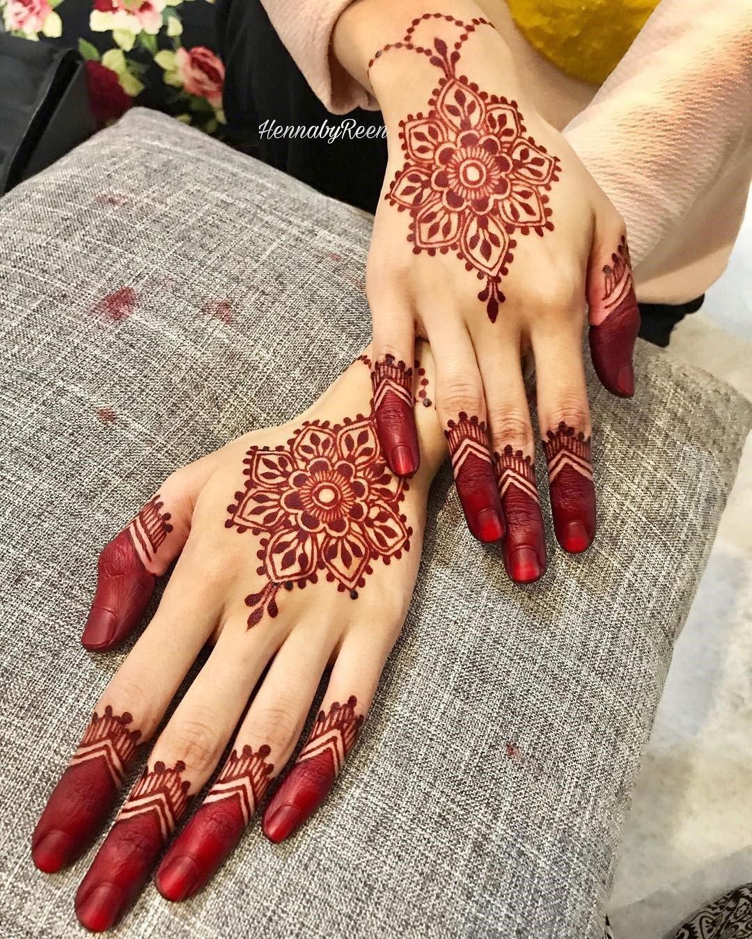 Nail Polish ♥ ♥ - BEST Beautiful Mehndi Design | Facebook