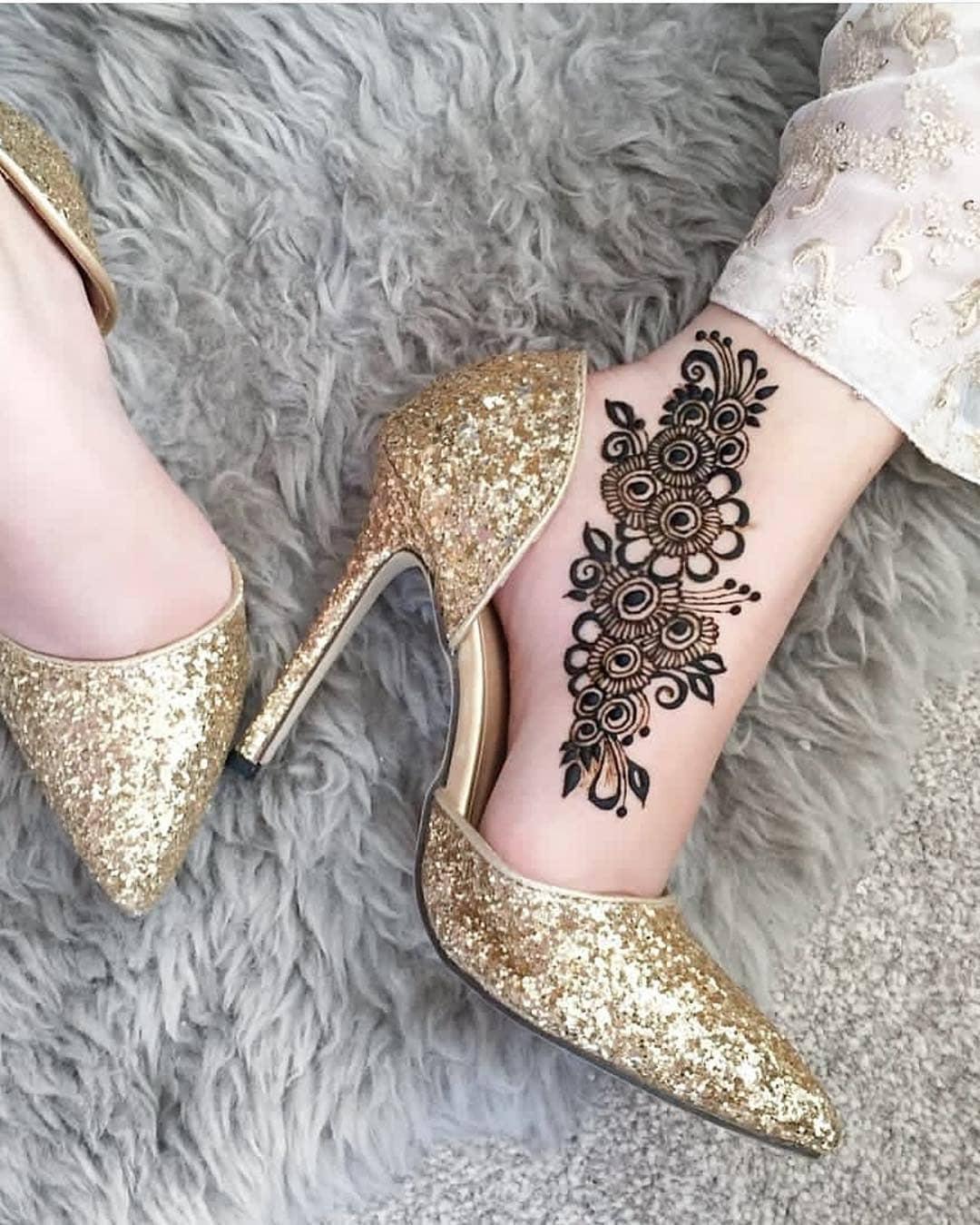 11 Trendy Arabic Foot Mehndi Designs You'll Love!