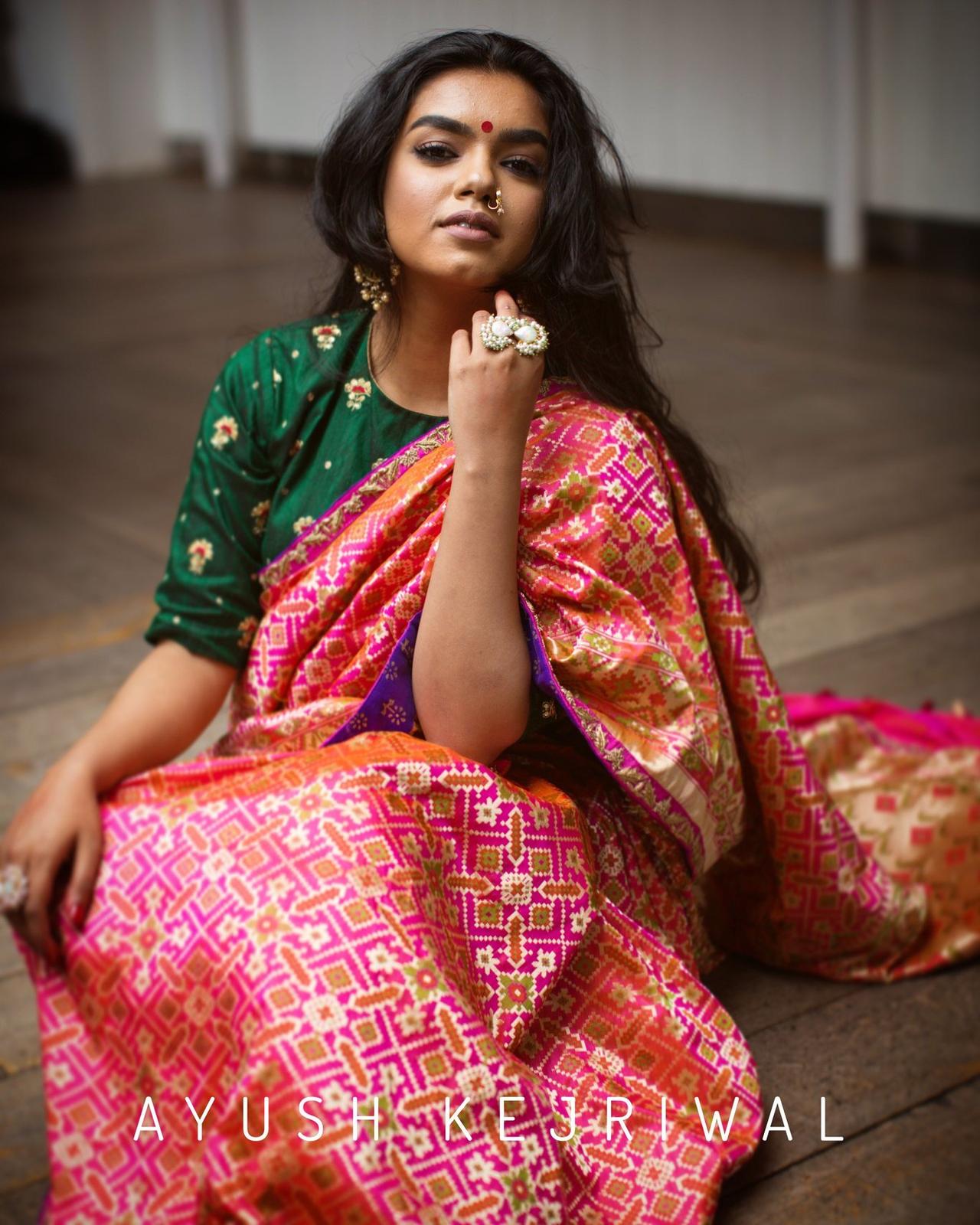 Latest Patola Saree, Patola Silk Saree For Brides - WeddingWire