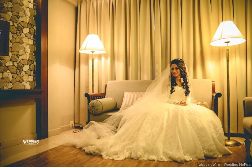 Get The Right Syncing Between Wedding Veil And Hairstyle  Skulpt Wedding   Bridal Makeup in Chennai
