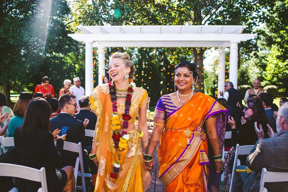 Gleeful Same-sex Couple Portraits That'll Leave You in Goosebumps