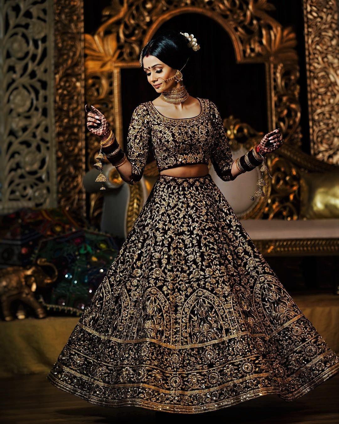 11 Indian Dulhan Images Featuring Blood Red and Black Outfits