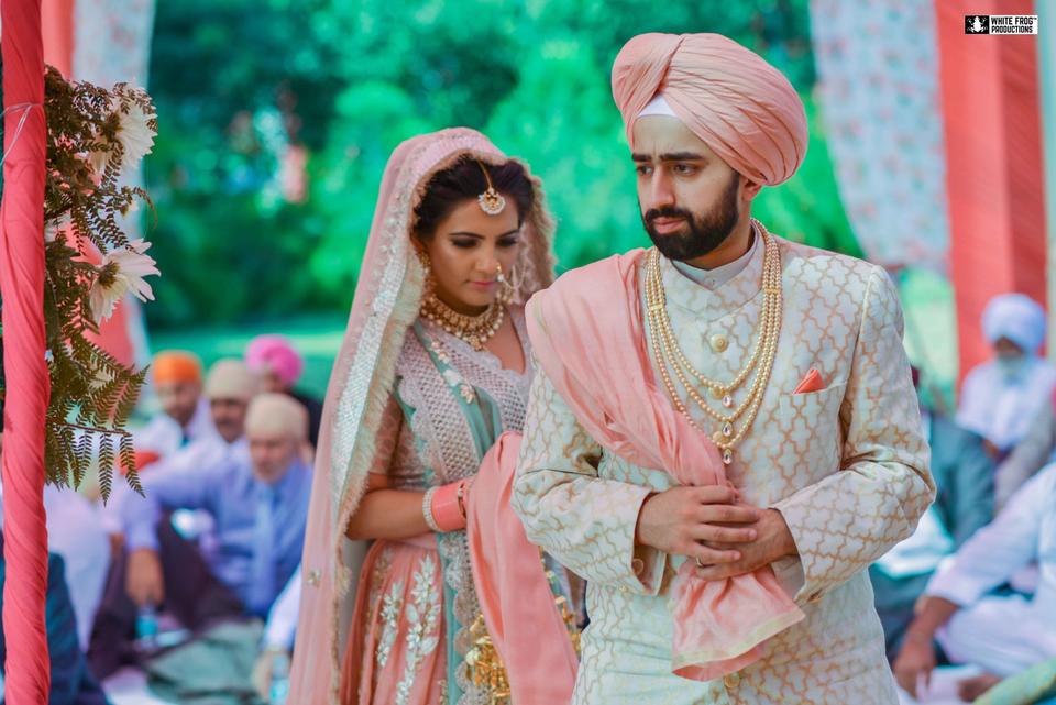 19+ Latest Wedding Safa Trends for Dapper Grooms