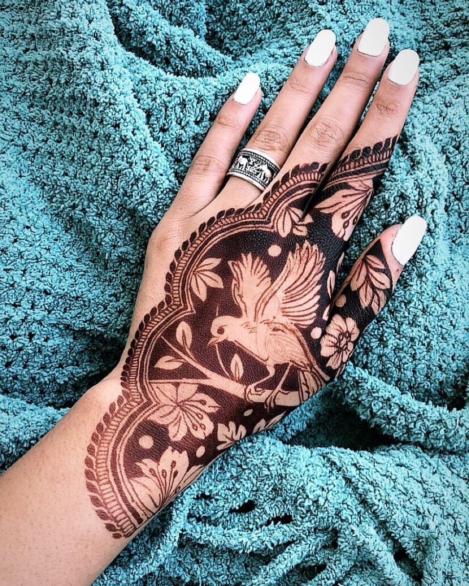 Indian Traditional mehndi design, henna with mehndi leaves (gorintaku) in  different style | Unique mehndi designs, Mehndi designs book, Mehndi designs  for hands