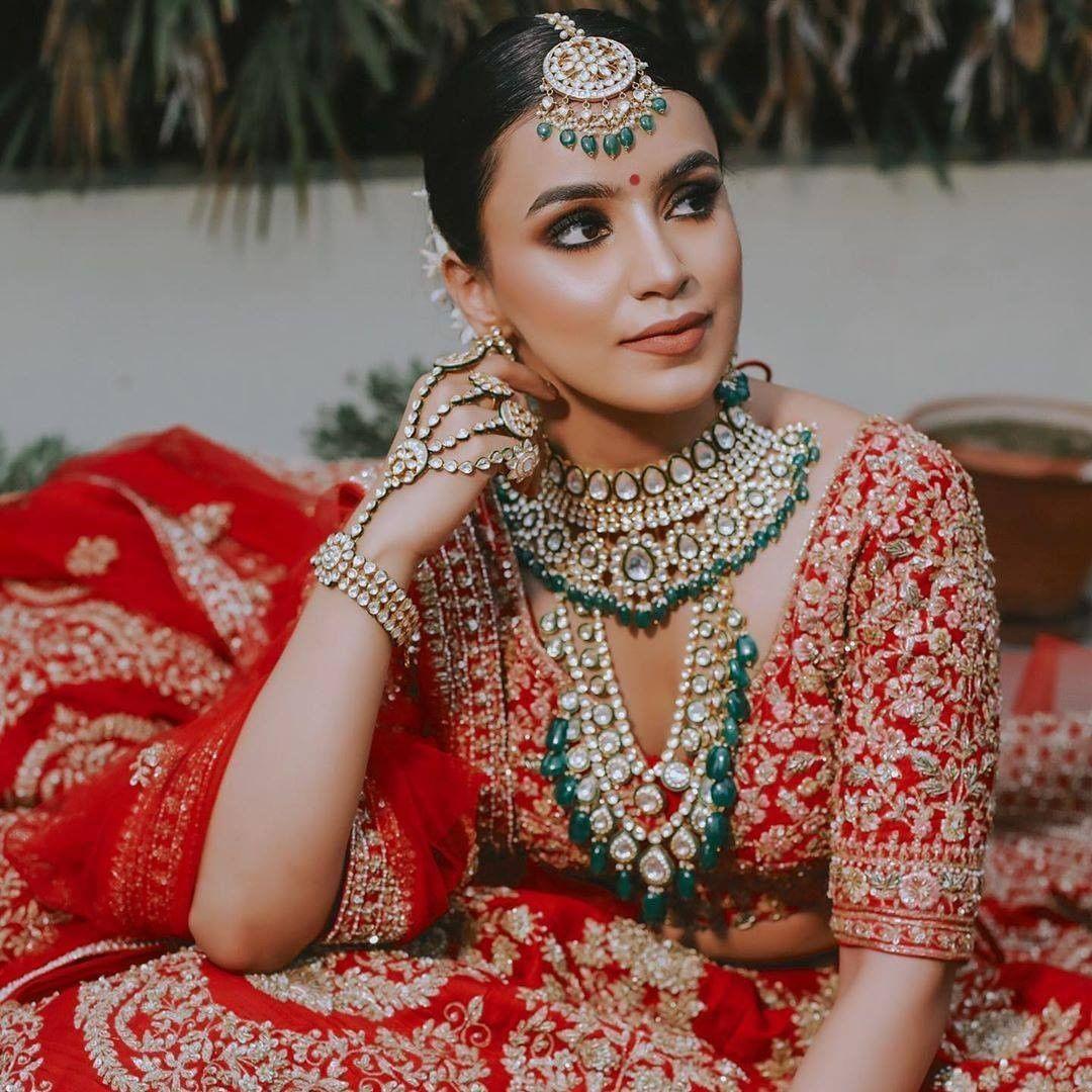 12 Real Brides Who Got The Right Jewellery With Their Wedding Lehengas-  #Weddingz2017Rewind! | Bridal Wear | Wedding Blog