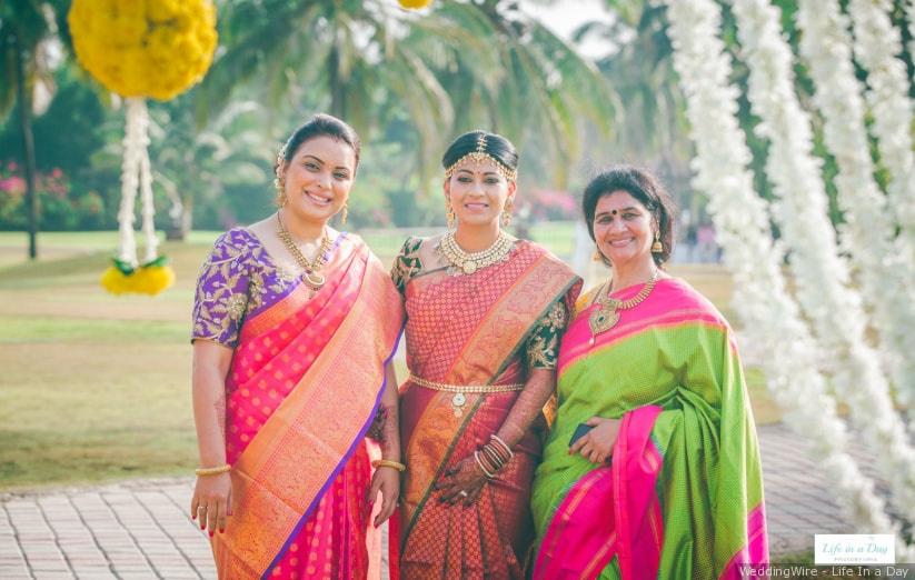 South Indian woman in traditional clothing Stock Photo | Adobe Stock