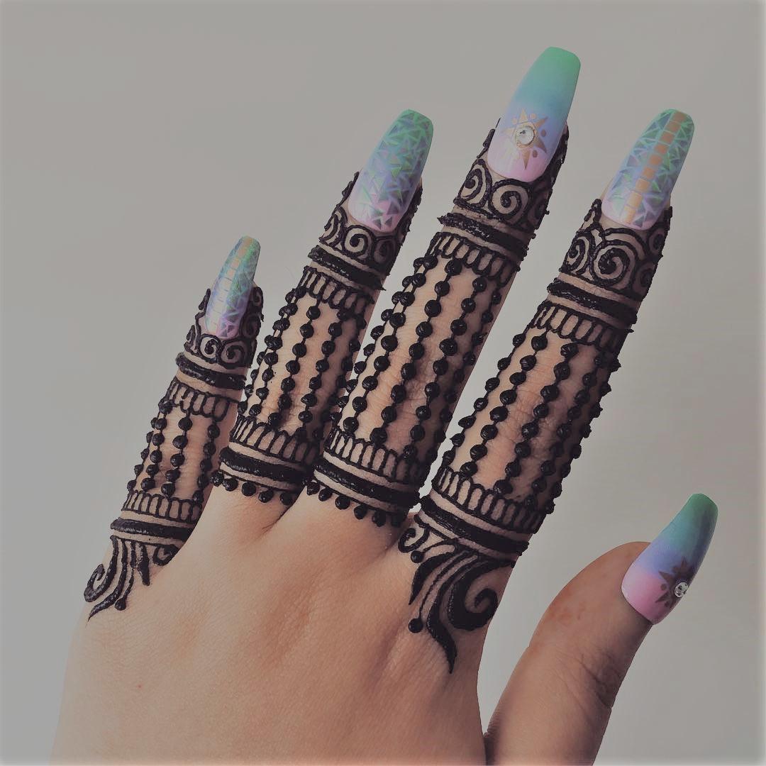 20+ Stylish Royal Finger Mehndi Designs Photos Collections 2024