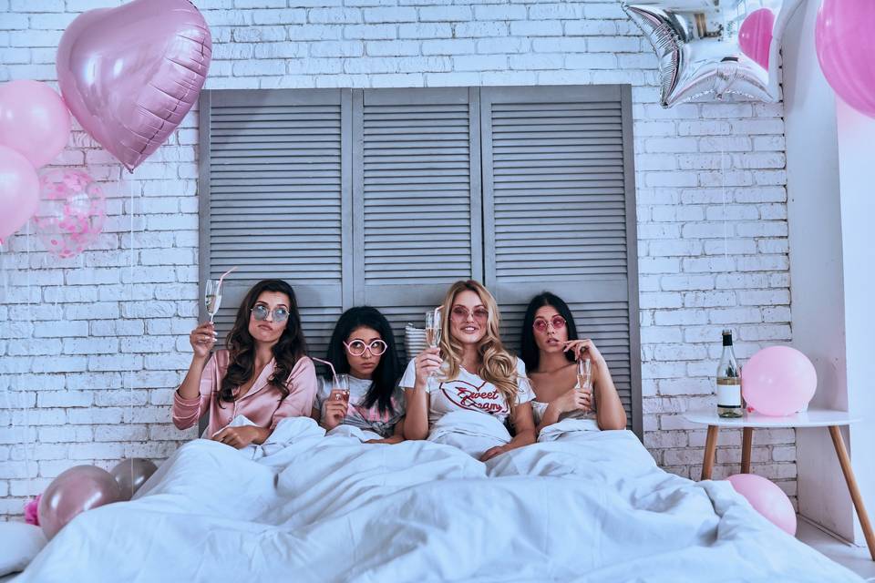 Virtual Bachelorette Party Ideas for Bridal Shower in Times of Corona