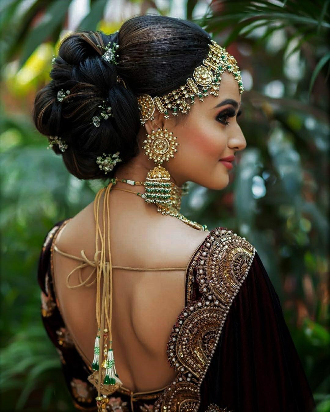 Indian Dulhan pose | Indian wedding dulhan poses, Indian wedding couple,  Wedding dulhan pose