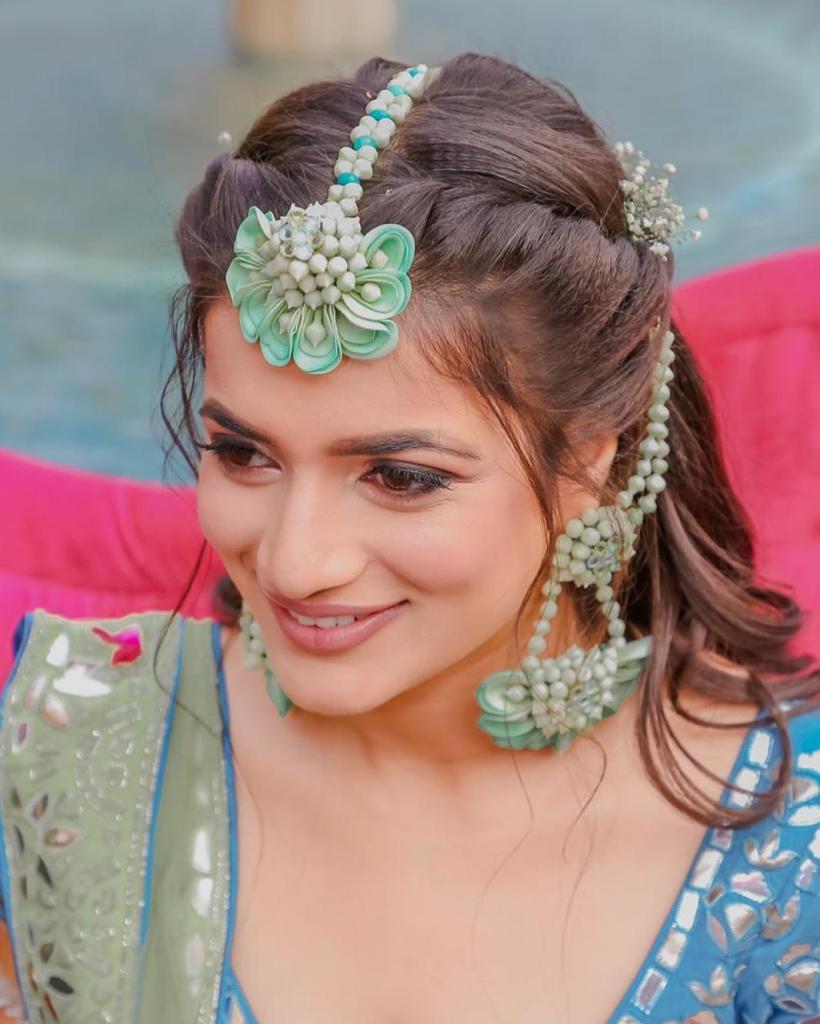 Hair Accessories - Suitable on Lehenga, Saree, Reception Clothe, One Piece  Gown, Western wear, Black & Brown Hair, Curly & Straight Hair, Low Bun Updo  Hairstyle | Hair Accessories - Suitable on