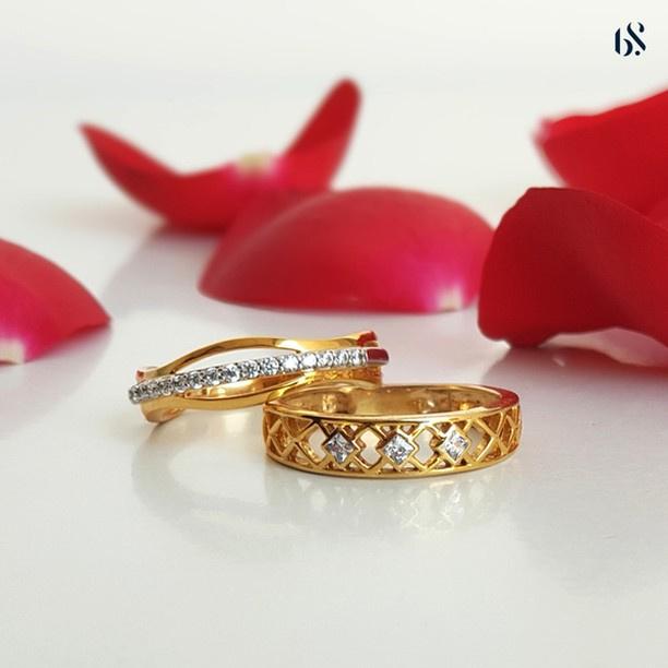 Gold couple hot sale ring images