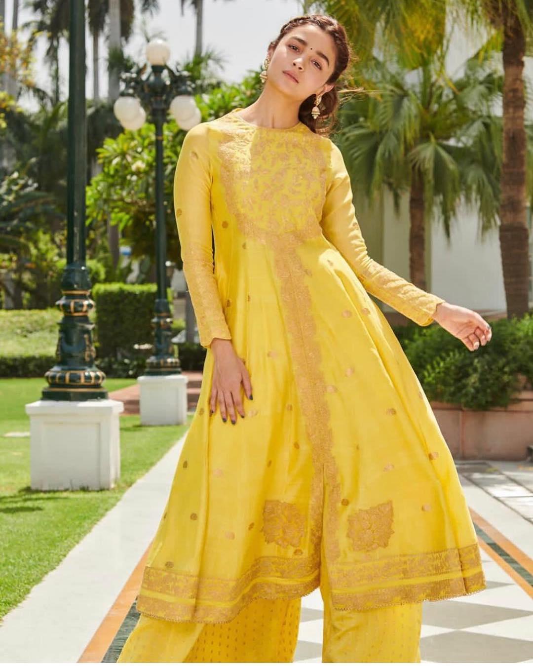 Shop Designer Long Kurtis For Wedding Online | Sheetal Batra - kanika Arora  - Medium