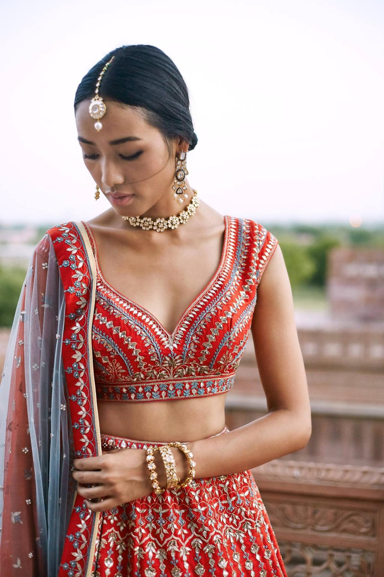 Choker necklace on sale with lehenga