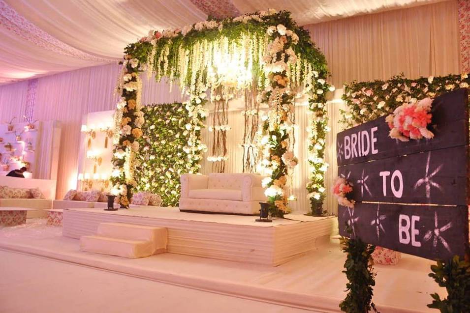 101 Wedding Stage Decoration Ideas || Latest, Low-Budget, & Simple -  Wedbook in 2023 | Wedding stage decorations, Simple wedding decorations,  Reception stage decor