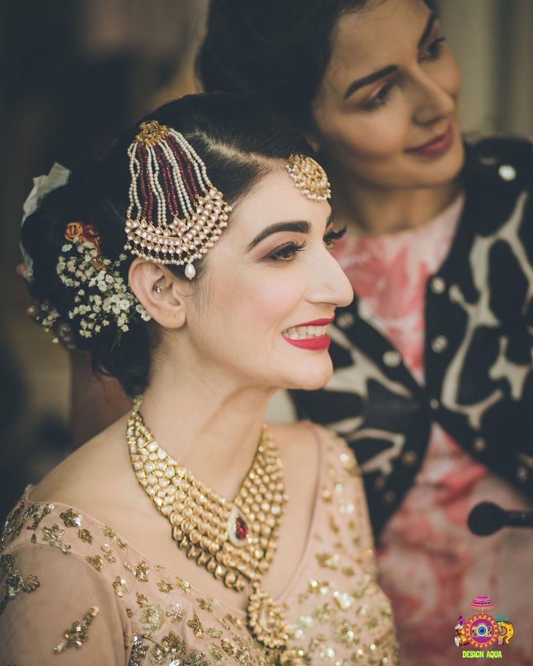 Bridal Jhoomar designs to Swoon Over  Our Fav Paasa Designs Fab Real  Brides Flaunted  Witty Vows  Bridal jewellery design Indian bridal  makeup Bridal jewellery indian