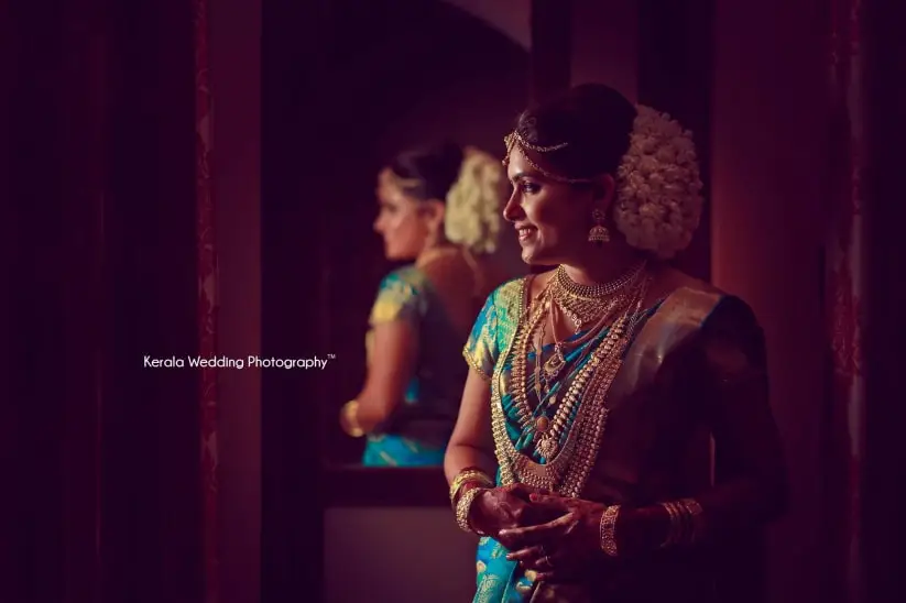 25+ Bridal Portraits Poses for South Indian Brides | Bridal lehenga blouse  design, Bridal sarees south indian, South indian bride saree
