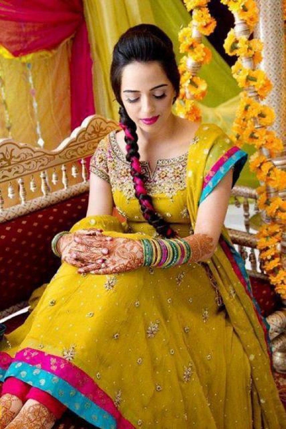 25+ Parandi Hairstyles That We Are Obsessed With! | Bridal braids, Indian  bridal hairstyles, Bridal lehenga collection