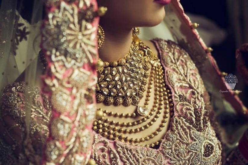 Take a Look at These 6 Bridal Jewellery Sets with Price Approximated so You Can Make an Informed Choice