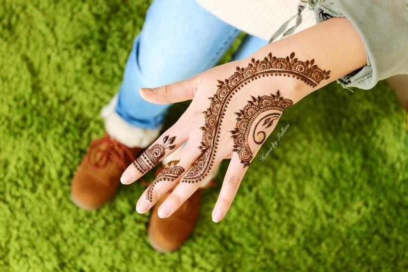 Shab-e-Barat 2021 Mehndi Designs: Stunning Henna Patterns and Latest Arabic  Style Mehendi Ideas for Front and Back Hands to Observe The Muslim Festival  (See Pics & Videos) | 🙏🏻 LatestLY