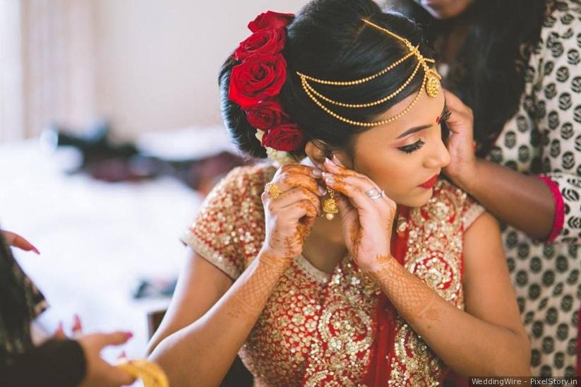 A Beautiful Jaipur Wedding With Bride In Simple Yet Elegant Outfits