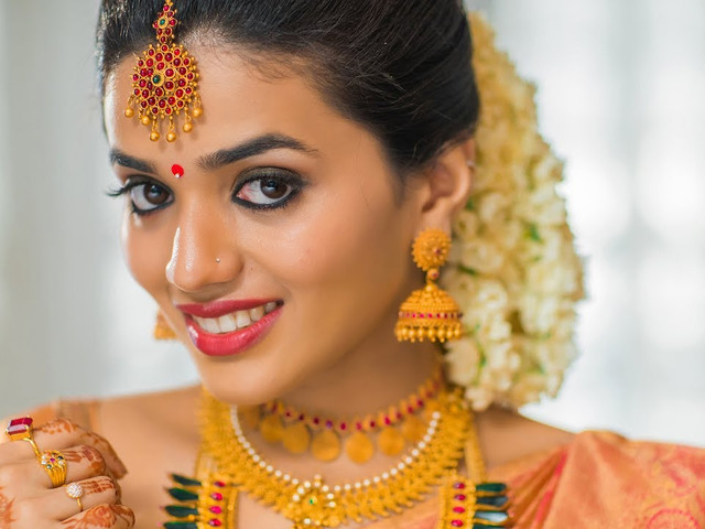 12 Trending Kerala Wedding Hairstyles For The Bride To Be