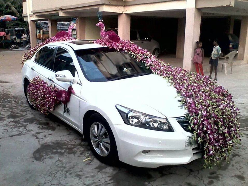 Use These Car Decor Ideas to Make Your Bride's Ride Home Special