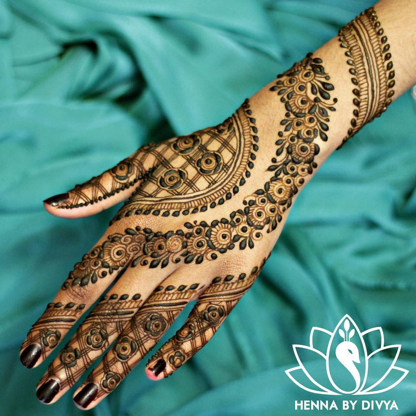 12 Out-Of-The-Box Modern Mehndi Designs for the Millennial Bride