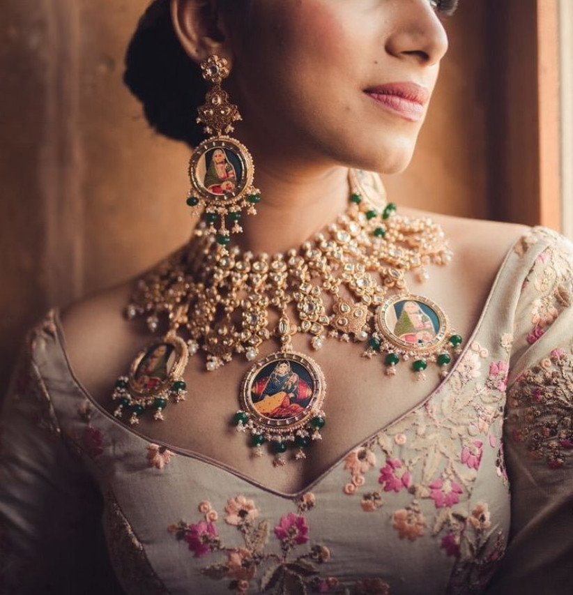 10 Ravishing Neckline Designs to Pick for Your Wedding Blouse