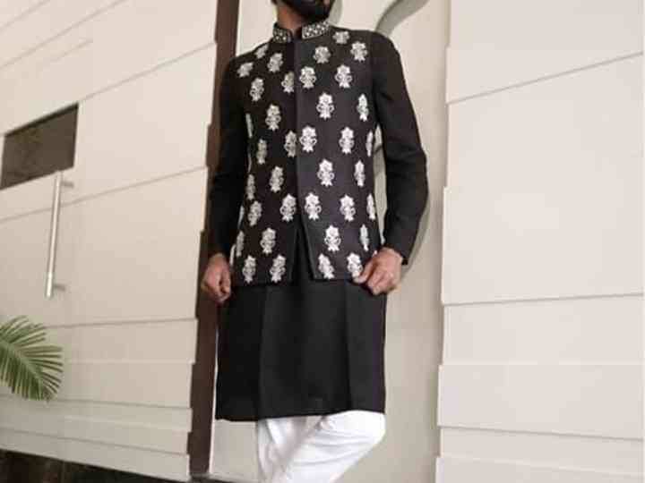 Different Black Kurta Pajama Designs For Men That Are Trending Choose from variety of unique & colourful range of kurta designs for men online at myntra ✯ easy returns and exchanges. black kurta pajama designs for men