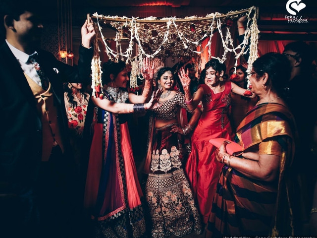 The Ultimate Old Hindi Wedding Songs List for Your Wedding Functions We