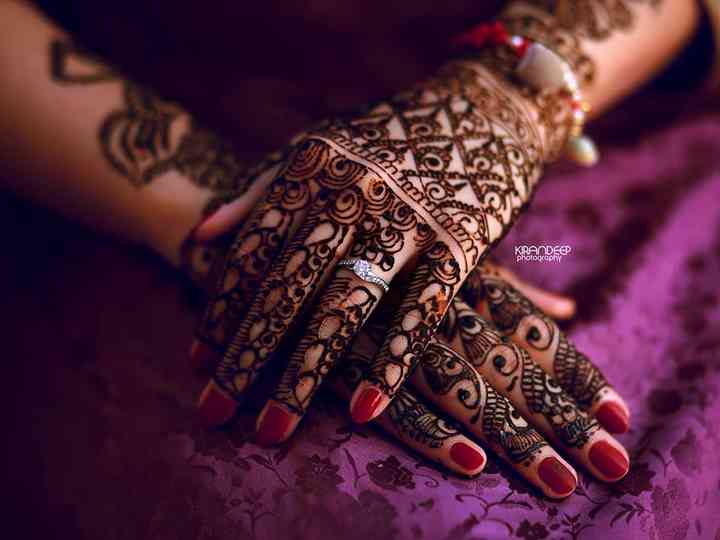9 Unique Simple Arabic Mehndi Designs That Will Make You Look