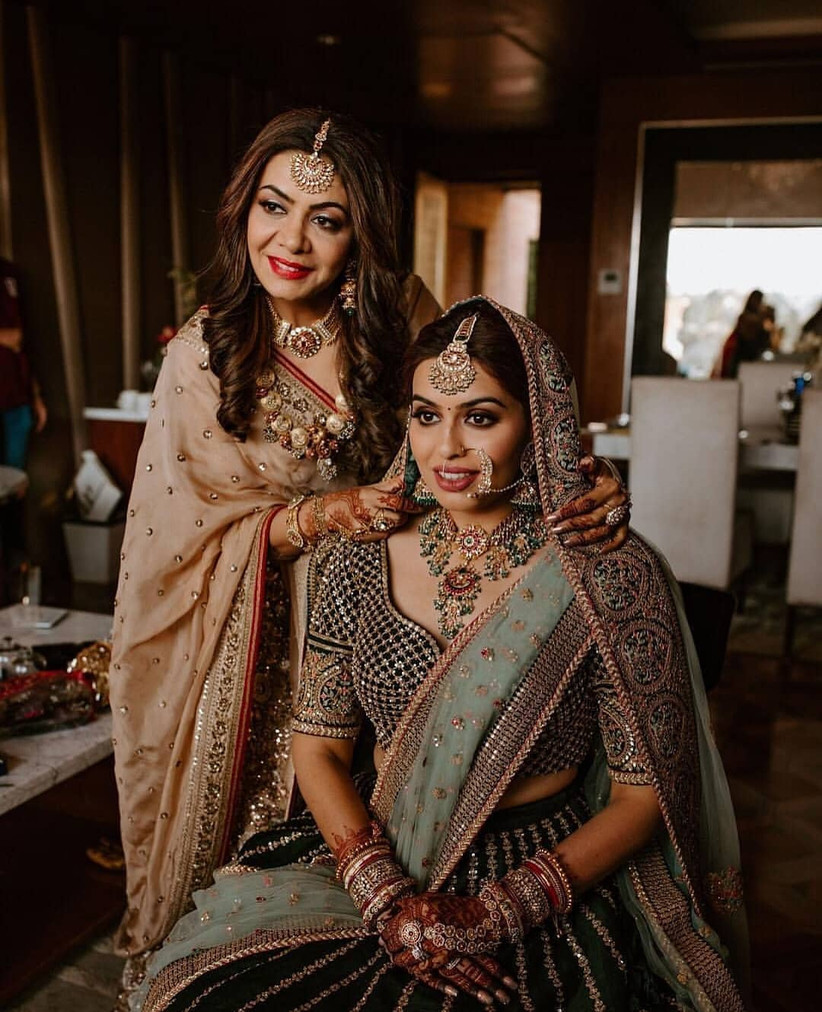 8 Wedding Hairstyles For Mother Of Bride Which Are Super Easy To Do