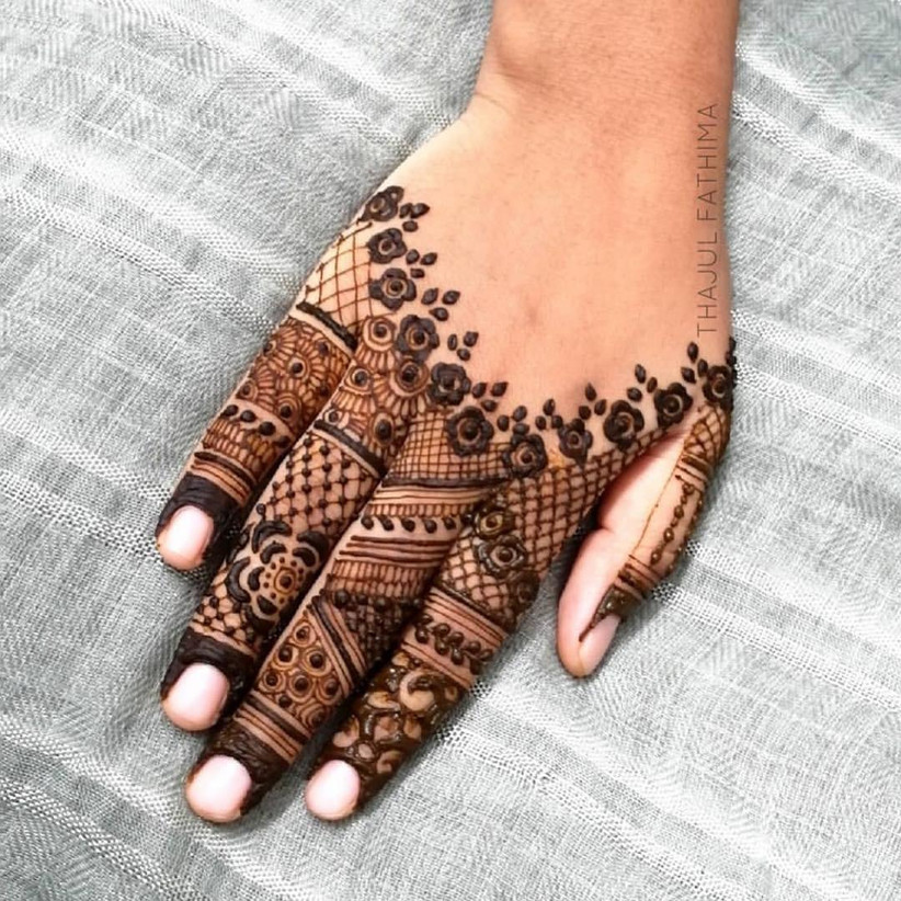 20 Stunning Yet Simple Arabic Mehndi Designs For Left Hand To Your Rescue When You Need To Be On The Move,Simple Flower Designs For Painting