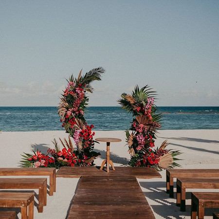 Ideal Beach Resorts on Caribbean Waters Perfect for a Beach Wedding