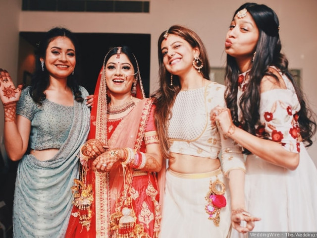 indian wedding outfits for sister of the bride
