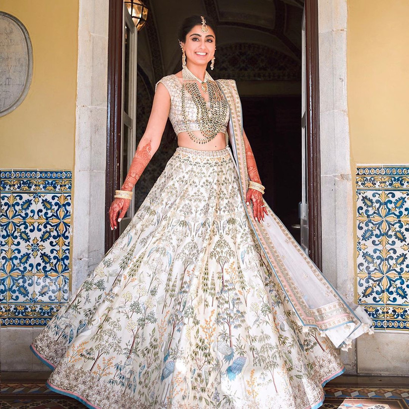 anita dongre lehengas on rent