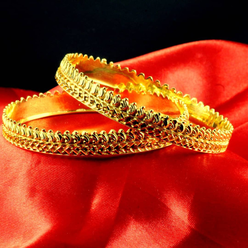 Maharashtrian bangle hotsell design