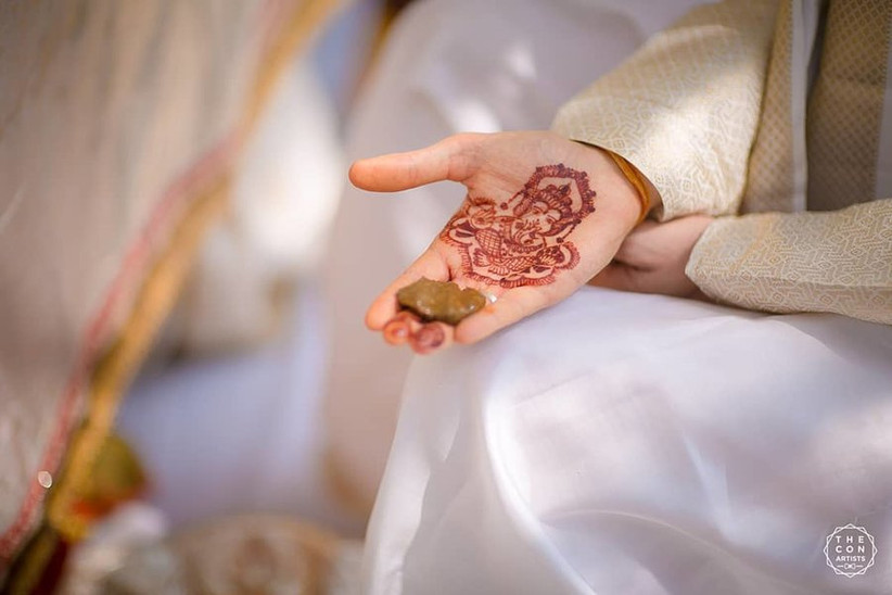 10 Gents Mehndi Designs For The Handsome Grooms For Their Mehndi Mehndi designs are becoming the most popular among gents or males, not only in indian or in this article our focus will be on the latest fashion trend of mehandi designs for men with images. 10 gents mehndi designs for the