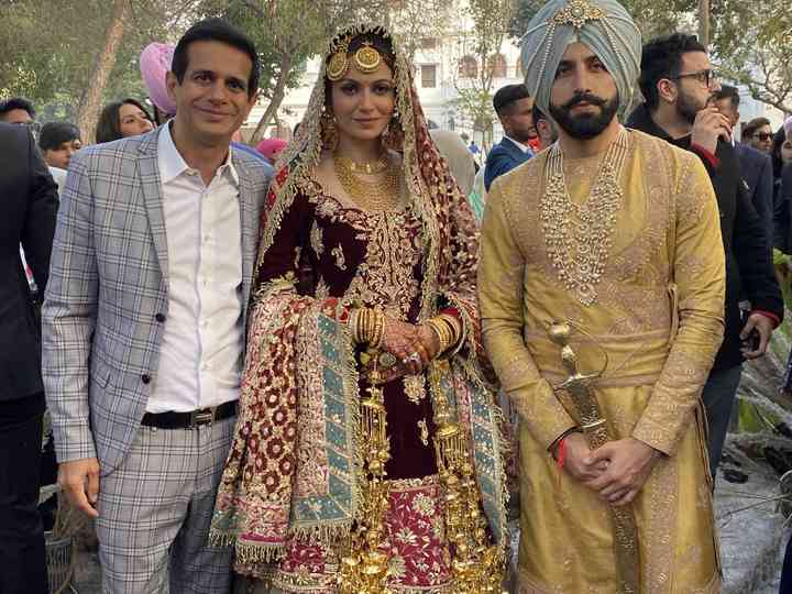 Inside Gurdass Maan S Son Gurickk Maan And Simran Mundi S Floral Wedding Jamboree