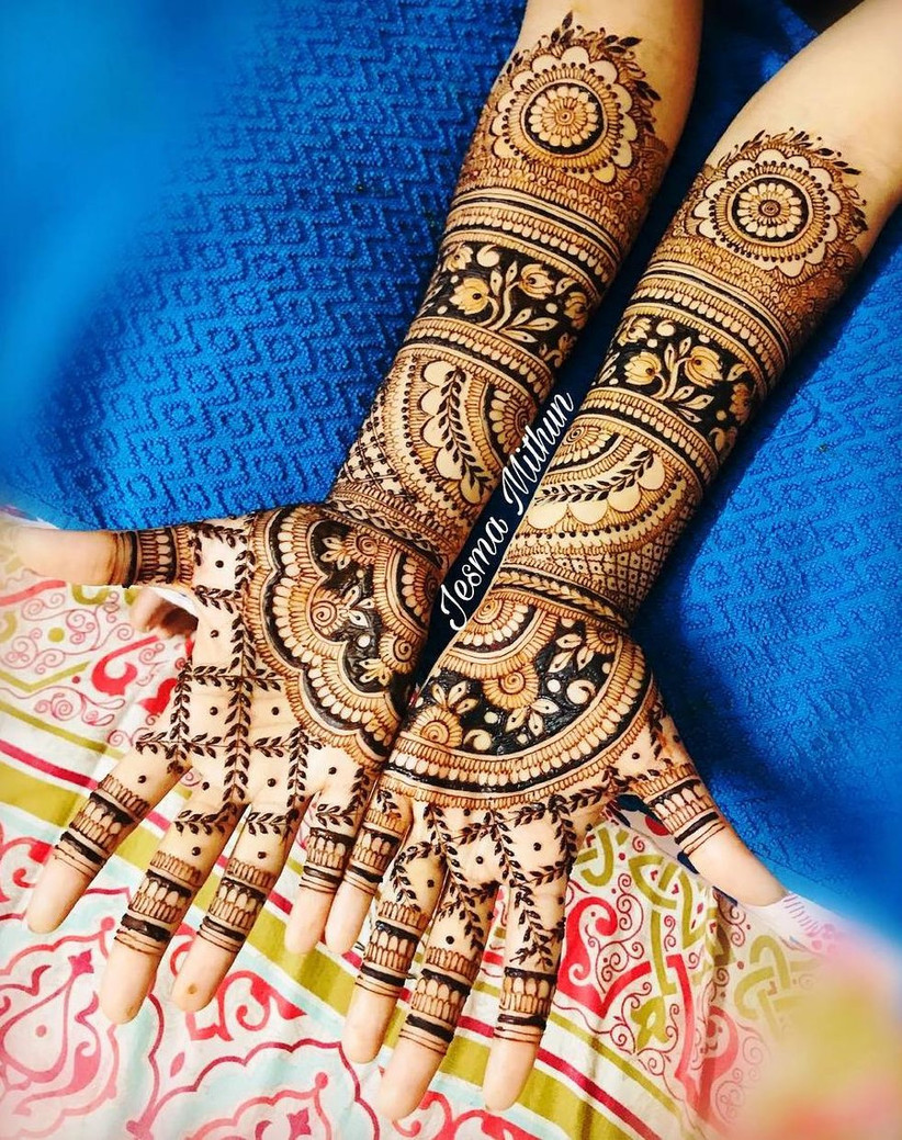 30 Simple Mehndi Designs For Hands That Work Wonders For The Bride And ...