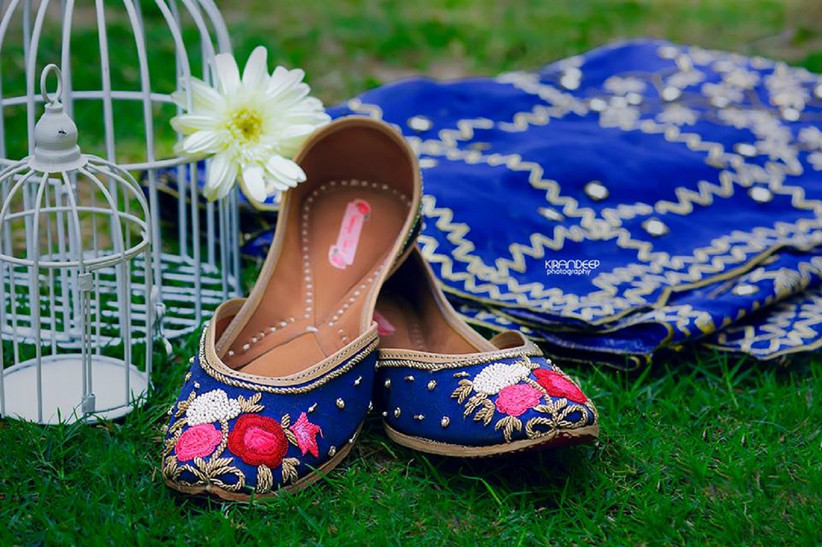 chamde ki juti ladies