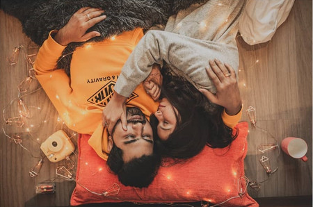 First Night Gifts for Husband: 6 Best Romantic Gifts for Hubby