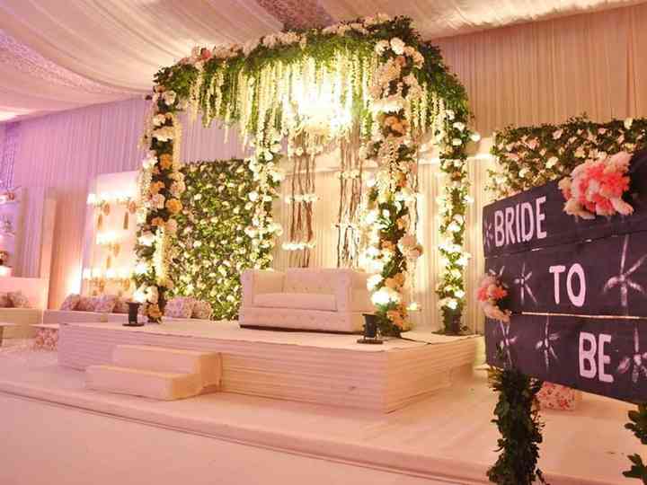 8 Stage Decoration Ideas To Set Your Wedding Stage On Fire,Small Space Mini Bar Designs For Living Room