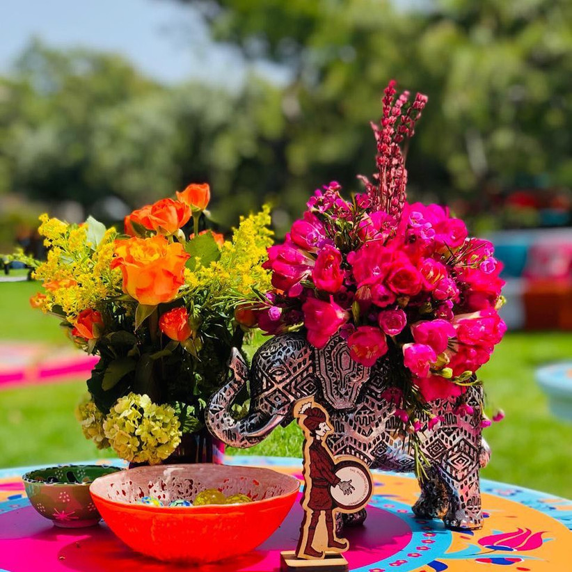 elephant table centrepieces