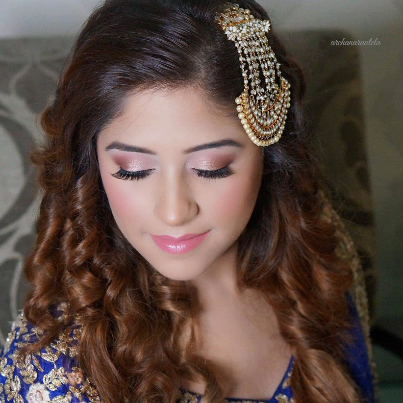 7 Stunning Hairstyle For Party In Saree For Women With