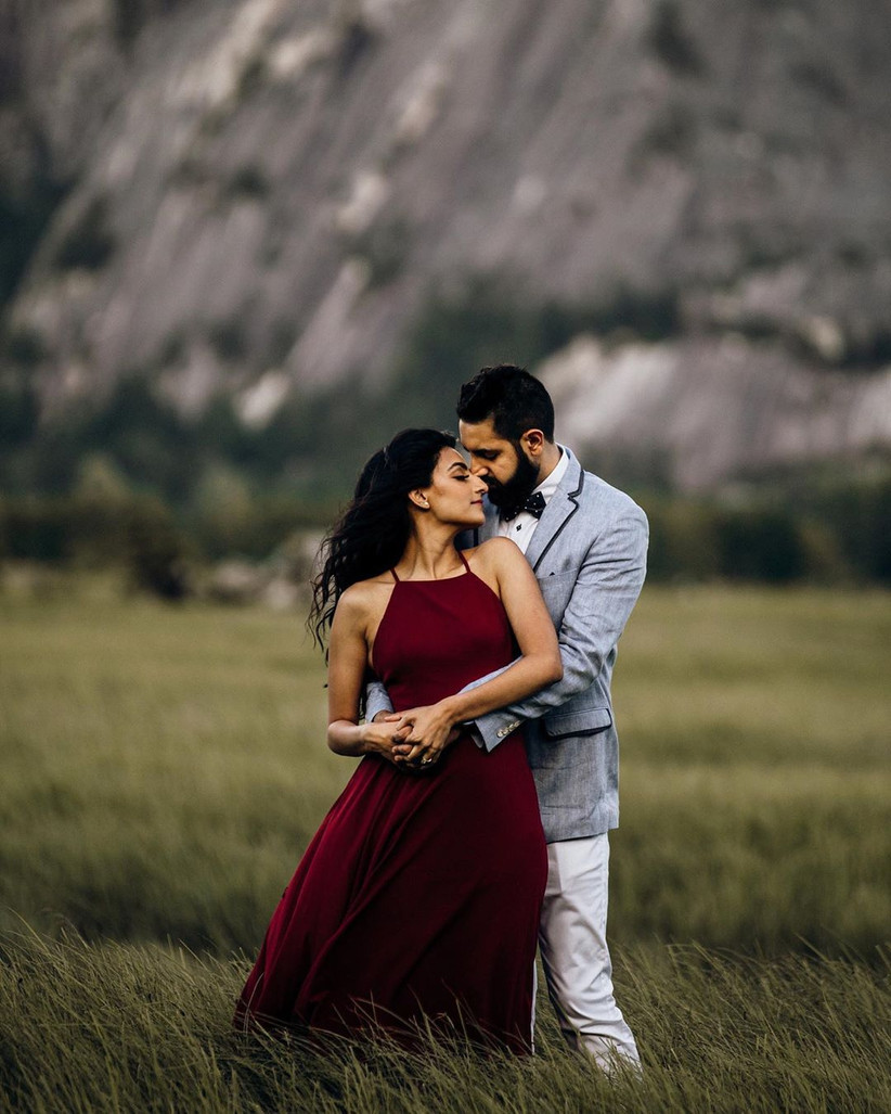 Unique Pre  wedding  Shoot  Poses That Are Breaking the Internet