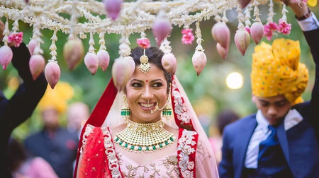 All Possible DIY Phoolon Ki Chadar Ideas to Customise Your Bridal Entry