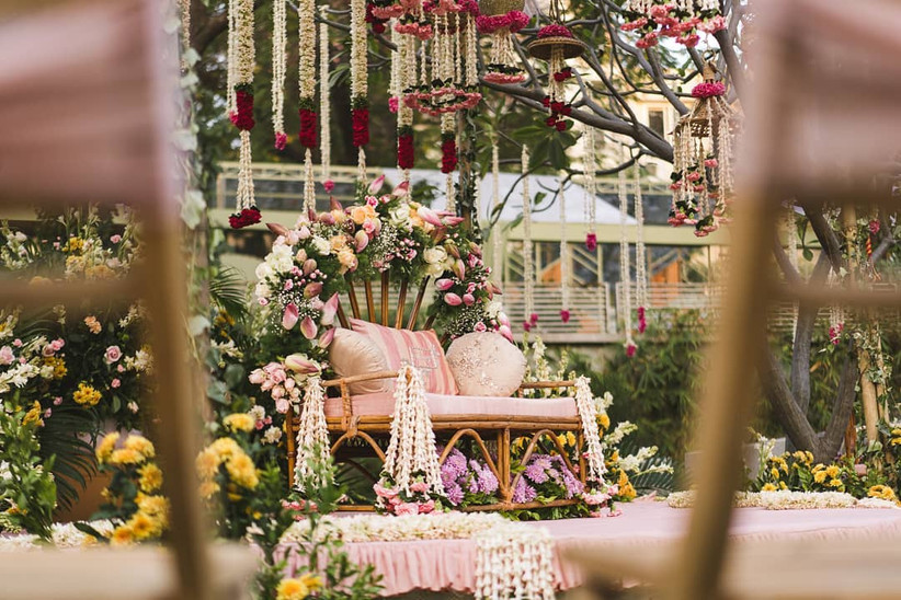 floral-decoration-for-intimate-weddings-
