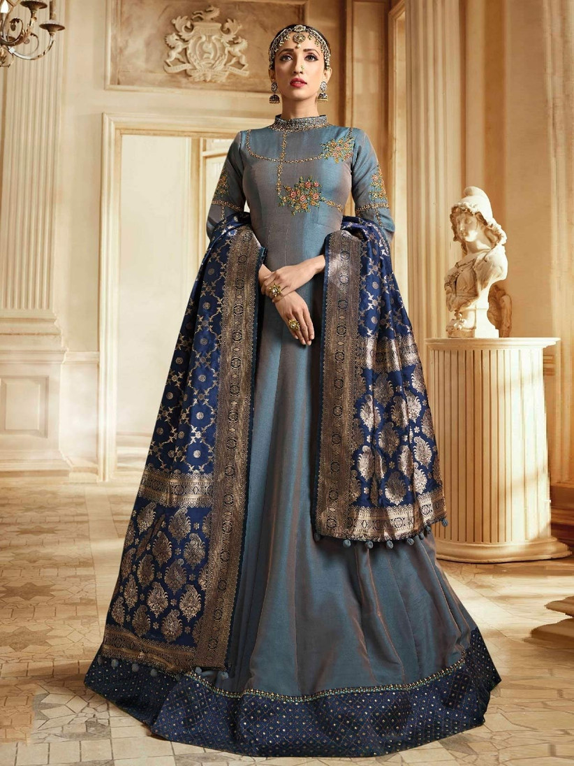 simple suit with heavy dupatta